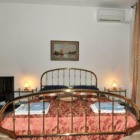 Locazione Turistica Poker D'Assi Hotel Verona Exterior photo